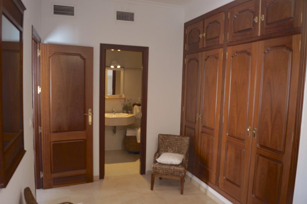 Penthouse Puerta De La Juderia Apartment Cordoba Luaran gambar