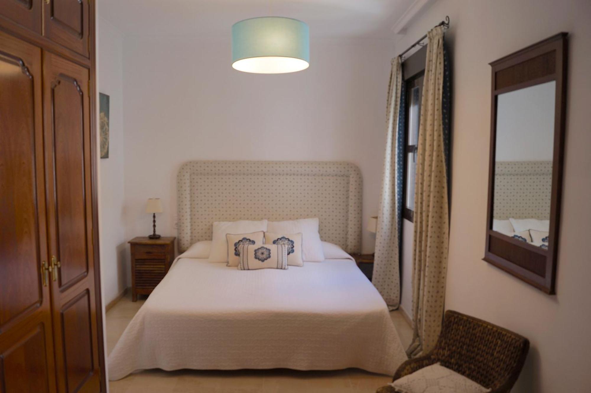 Penthouse Puerta De La Juderia Apartment Cordoba Luaran gambar